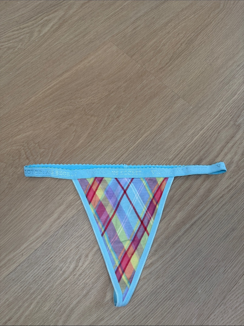 2005 Y2K Vintage Victoria’s Secret Low Rise V String Thong Panty M